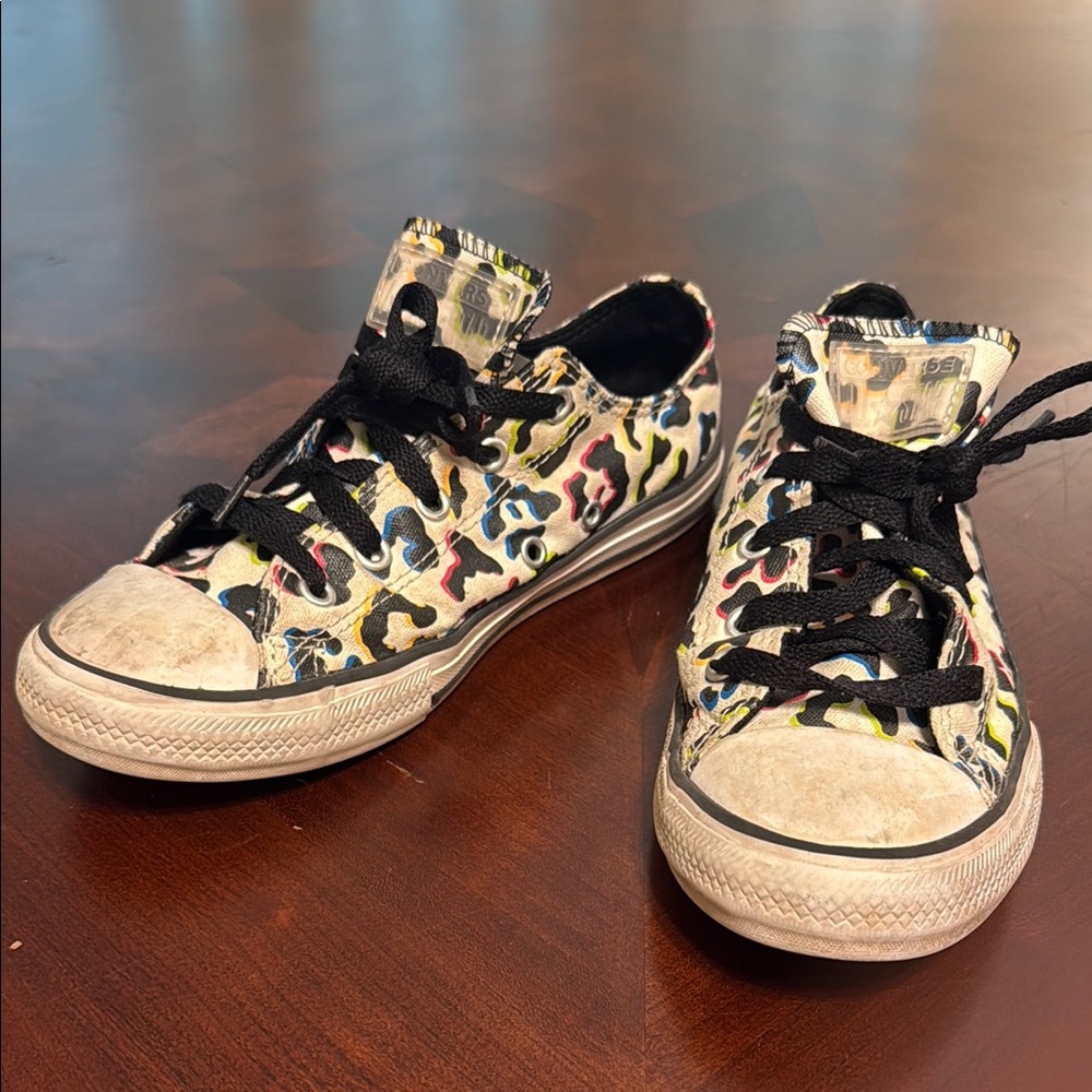 Converse Black and White Sneakers Classic Design